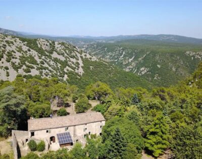 Lovely Forest House in Saint-Guilhem-le-Desert