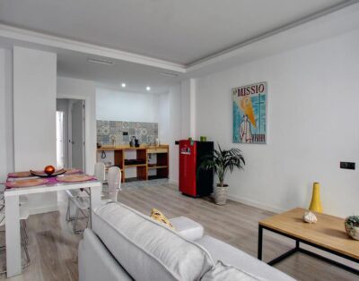 Top floor apartment with parking and terrace near Ronda’s center