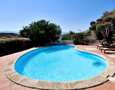 House with sea-view private pool 150m to the beach