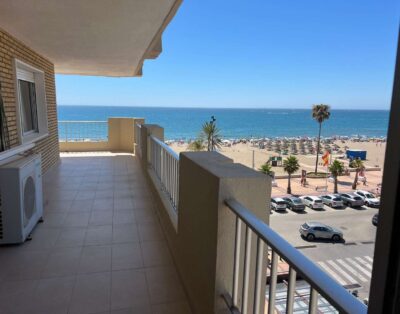 HALF SEASON FOR RENT FROM NOW ON -30.6.25 NICE CORNER APARTMENT ON THE 1ST LINE WITH BEAUTIFUL SEA VIEWS IN FUENGIROLA